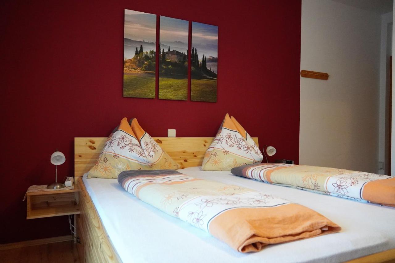 Gaestehaus Strini Jennersdorf ภายนอก รูปภาพ