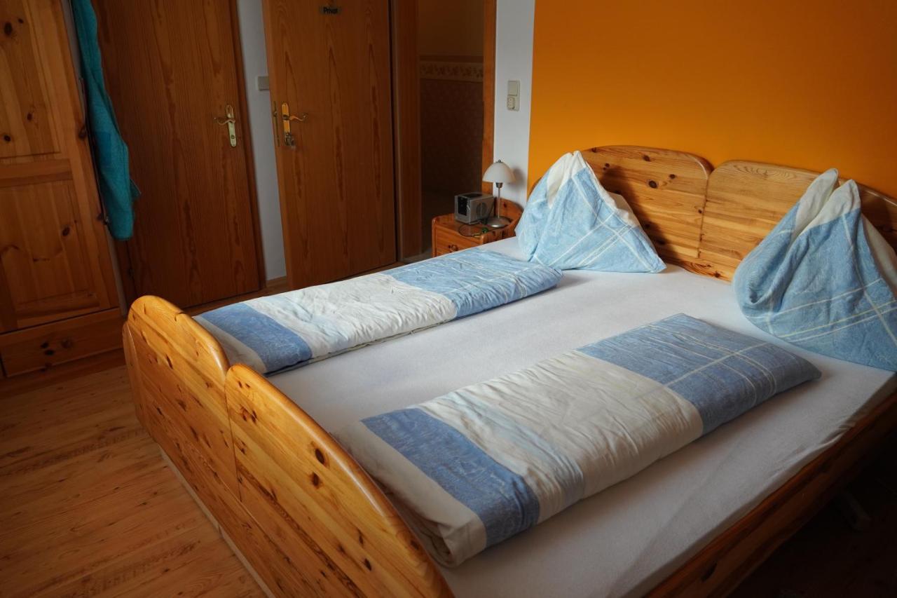 Gaestehaus Strini Jennersdorf ภายนอก รูปภาพ
